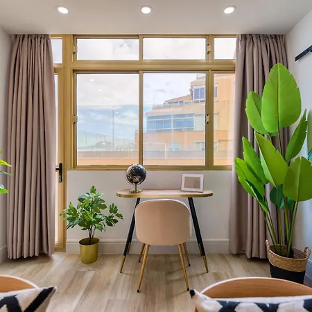 Agua De Las Canteras Beachfront Loft *